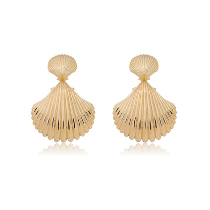 Dangling Shells Earrings